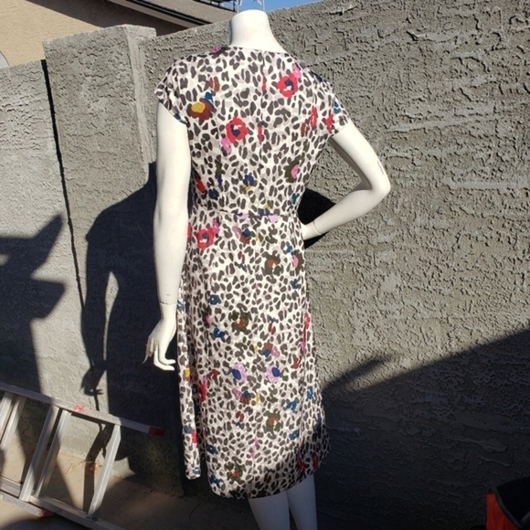 TED‎ BAKERStelaar Wilderness-print Short-sleeve Midi Dress In Cream - Picture 5 of 8